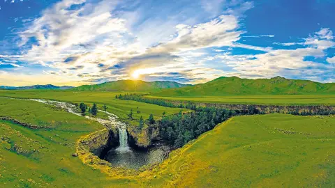 Orchon-Tal mit Ulaantsutgalan-Wasserfall-placeholder