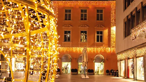 ITA620_Adventszauber in Suedtirol_25_content_1920x1080px_lichterzauber-meran-placeholder