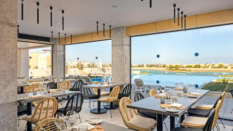 HRG111_Aegypten-Unser_Sonnenhit_content_1920x1080px_Creek-34_Hotelrestaurant-placeholder