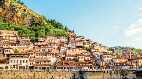 Berat am Fluss in Albanien-placeholder
