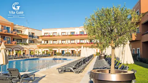 Poolansicht des 4-Sterne-Hotel Vila Galé Tavira mit WKZ-placeholder