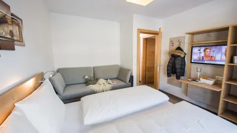 Bergparadies – Apartment & Studio Hotel, Zimmerbeispiel-placeholder