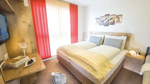 Bergparadies – Apartment & Studio Hotel, Zimmerbeispiel-placeholder