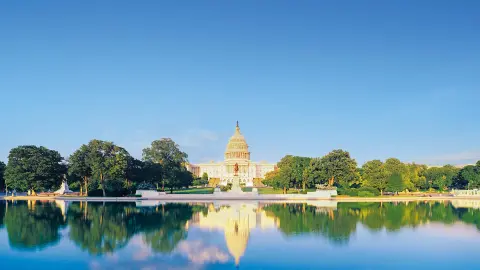 Blick vom Wasser aus auf das Washington Capitol-placeholder