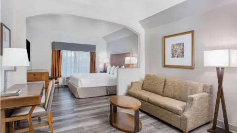 Ramada by Wyndham Modesto, Zimmerbeispiel-placeholder