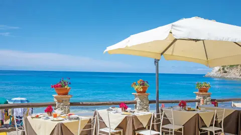 Italien Bella-Calabria 4-Sterne Hotel Villaggio Baia D'Ercole restaurant mit Meerblick-placeholder