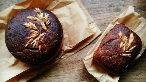 Verkostung von typischem Schwarzbrot-placeholder