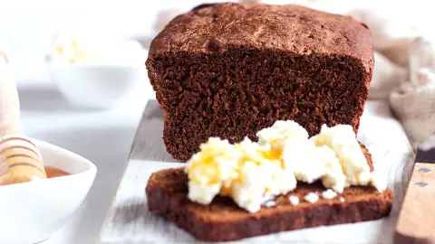 Verkostung von typischem Schwarzbrot-placeholder