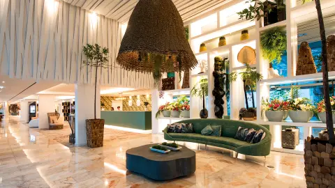 6806-09-Bluetenzauber-auf-Madeira_content_1920x1080px_Hotel-Alto-Lido_Reception-placeholder