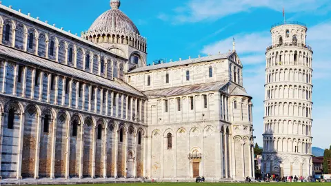 Pisa mit seinem berühmten Schiefen Turm-placeholder