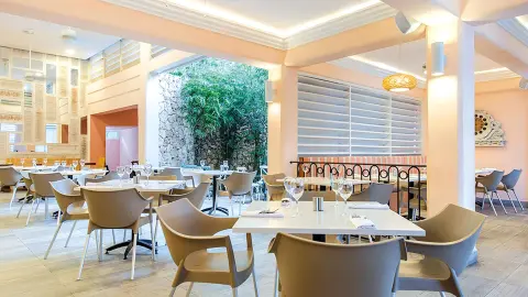 Emotions by Hodelpa Juan Dolio, Restaurant-placeholder