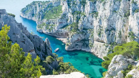 Bootsfahrt durch die Kreidefjorde im Calanques-placeholder