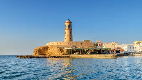 das alte Dorf Al Ayjah mit seinem romantischen Leuchtturm erleben-placeholder