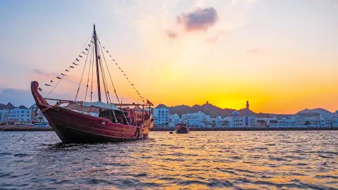 traditionelle Dau-Fahrt bei Sonnenuntergang-placeholder