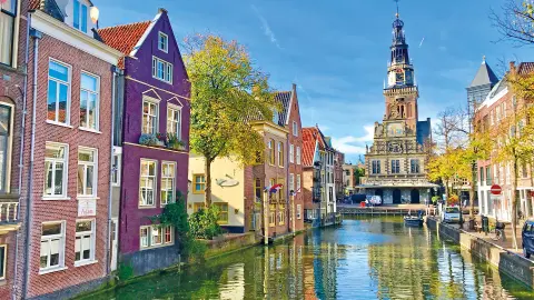 Alkmaar mit Fluss und bunten Häusern-placeholder