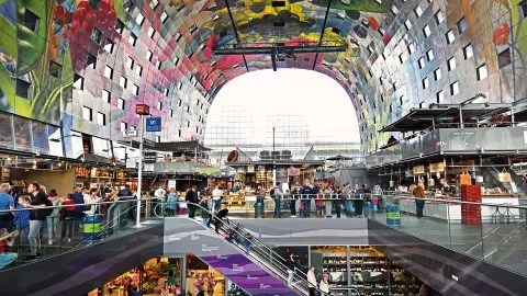 Futuristische Markthalle in Rotterdam-placeholder