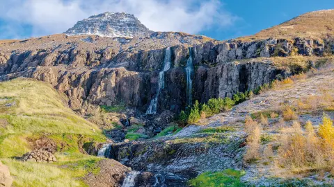 Beeindruckende Natur am Seydisfjord in Island-placeholder