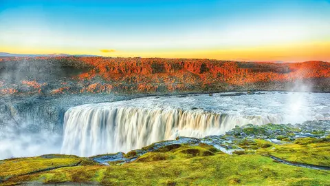 Dettifoss-Wasserfall im Vatnajökull-Nationalpark bei Abenddämmerung in Nordostisland-placeholder