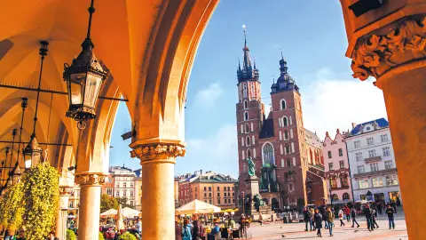 Historisches Zentrum Krakaus mit Marienkirche-placeholder
