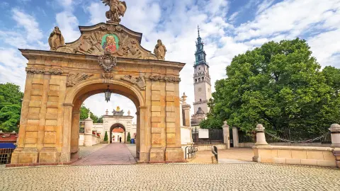 POL612_Krakau-und-Schlesien_content_1920x1080px_Klosterportal-Jasna-Gora-placeholder