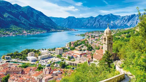 „Fjord von Montenegro“ mit historischer Stadt Kotor-placeholder
