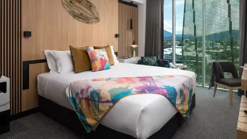 PER111_26_Australien_content_1920x1080px_Crystalbrook-Bailey-Cairns_zimmer-placeholder