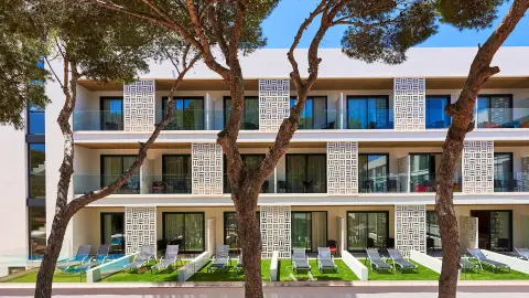 7043_Wanderreise-auf-Mallorca-S'Entrador-Playa_content_1920x1080px_ENT-Fachada-interior-3-placeholder