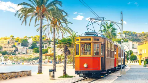 PMI122_Mallorca_unter_der_Herbstsonne_content_1920x1080px_Roter Blitz-placeholder