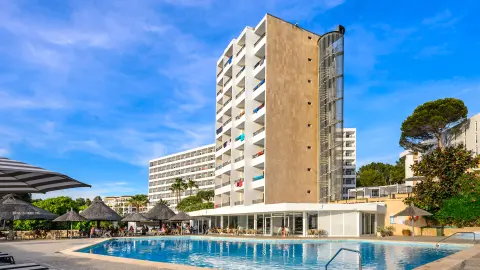 PMI112_Premium-Kurlaub_auf_Mallorca_26_content_1920x1080px_Hotel-Vibra-Beverly-Playa_aussen02-placeholder