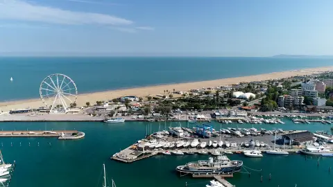 Marina Rimini mit Riesenrad-placeholder