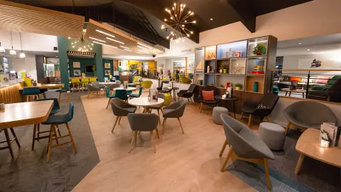 Lobby im Holiday Inn Newport-placeholder