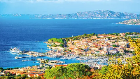 OLB111 Sardinien_Smaragd im Mittelmeer_content_1920x1080px_Insel-la-maddalena_01-placeholder