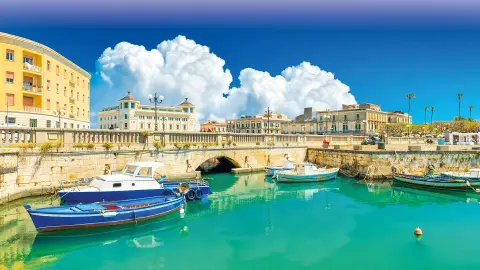 Hafen der Altstadt-Insel Ortigia-placeholder