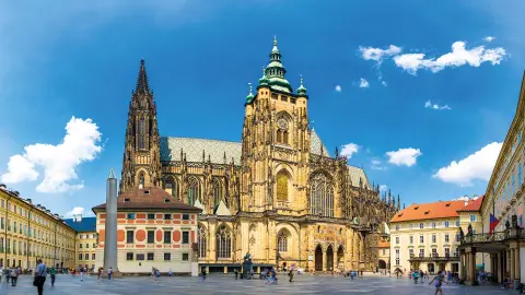 Beeindruckender Veitsdom in Prag-placeholder