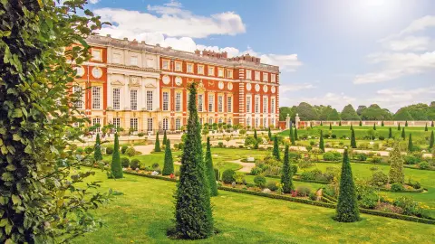 Hampton Court Palace mit Gärten-placeholder