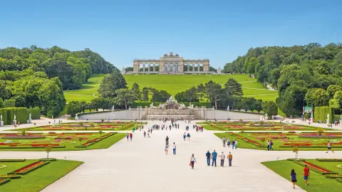 Gloriette im Schlosspark Schönbrunn-placeholder