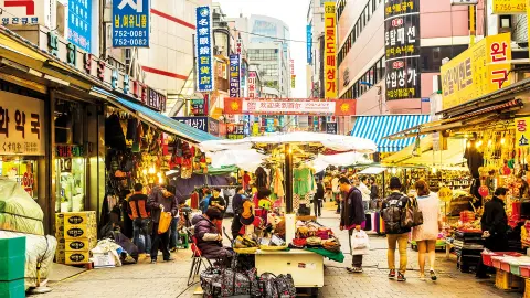 Einkaufsviertel Myeong-dong in Seoul-placeholder