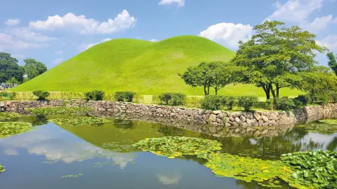 Daereungwon-Hügelgräberpark-placeholder