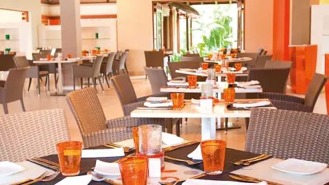 MRU111_Trauminsel-Mauritius_EV_26_content_1920x1080px_Hotel_TAM_Main-Restaurant-RestoBar-placeholder