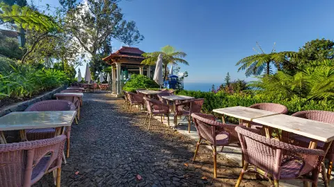 FNC113_Wandern-Madeira_content_1920x1080px_Hotel-Quinta-do-Monte_Terrasse-placeholder