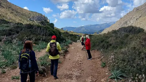 PMI119-7046_Wandern-auf-Mallorca_Bordoy-Alcudia-2025_content_1920x1080px_Wanderer01-placeholder