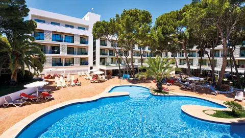 4-Sterne-Superior-Hotel S’Entrador Playa, Pool-placeholder