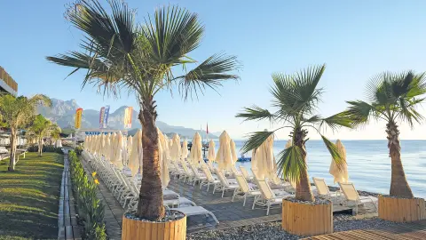 AYT111_7277-80_Wohlfuehlen_tuerkischen-Riviera_content_1920x1080px_Strand-placeholder