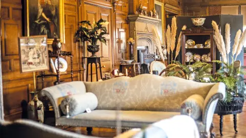 LHR112_zu-gast-bei-rosamunde-pilcher_content_1920x1080px_lanhydrock-inside-placeholder