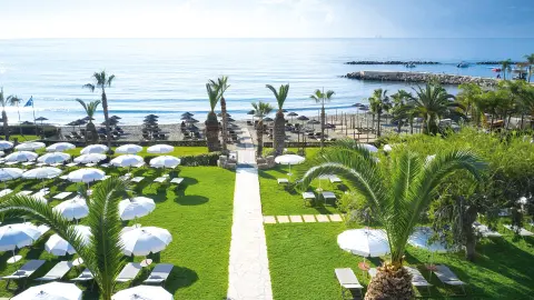 LCA111_Zypern_content_1920x1080px_Mediterranean-Beach-Hotel_Garden-placeholder