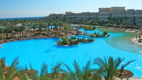 Mövenpick Hotel Kairo, Pool-placeholder