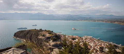 Athen-Peloponnes_Kirsten_1262x550px_Content_2-placeholder